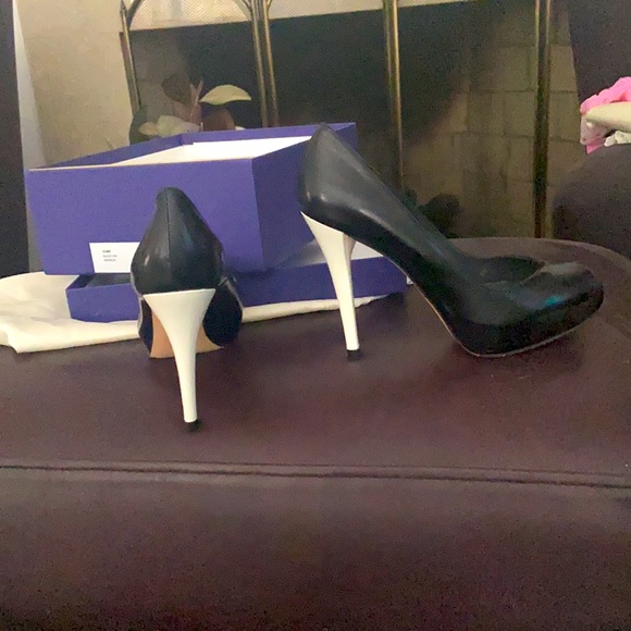 BRAND NEW Stuart Weitzman Black Kid Vamp platform peep toe two toned pumps - Picture 12 of 14